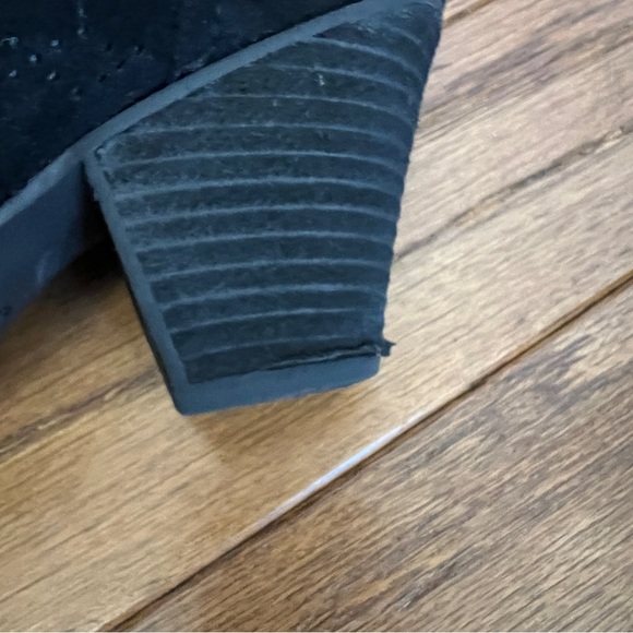 Dr. Scholl’s Cheer Lace Up Booties - Picture 7 of 8